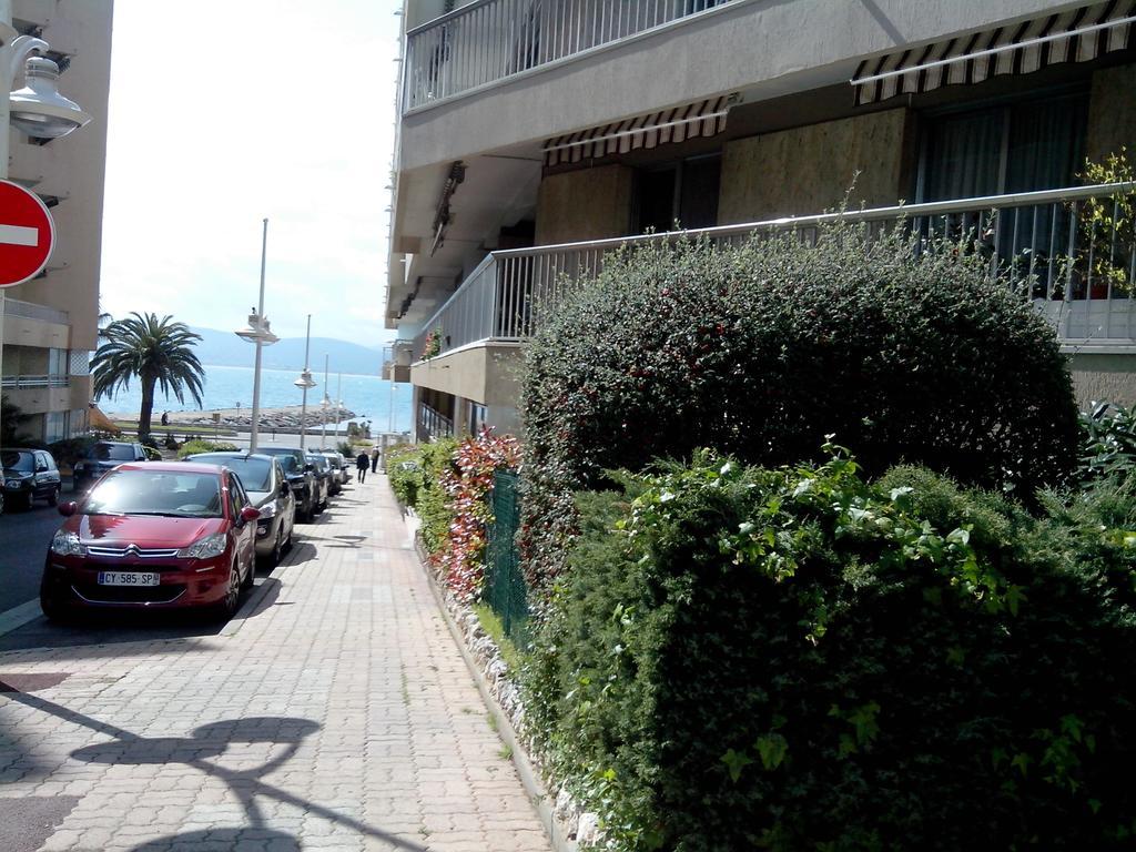 Appartement Promenade Des Bains Saint-Raphaël Εξωτερικό φωτογραφία